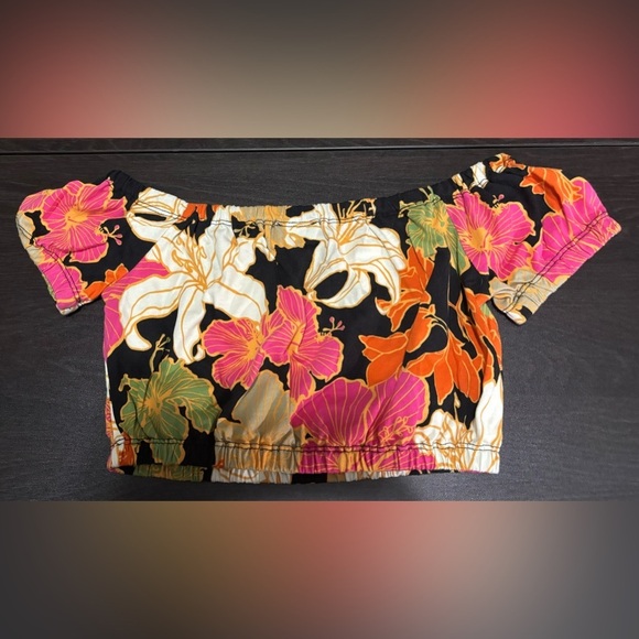 Aritzia Wilfred Floral  Crop Top XXS - Picture 3 of 3